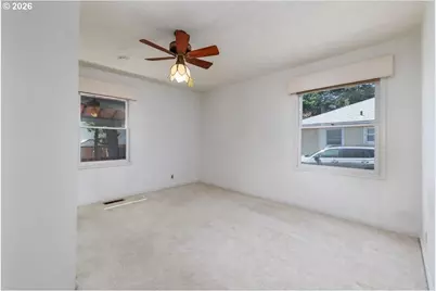 4440 SE Evergreen St, Portland, OR 97206 - Photo 17