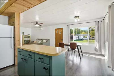 76395 River Rd, Oakridge, OR 97463 - Photo 13