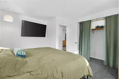 76395 River Rd, Oakridge, OR 97463 - Photo 19