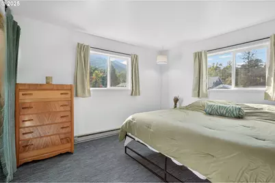 76395 River Rd, Oakridge, OR 97463 - Photo 17