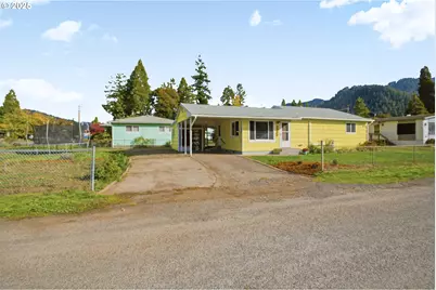 76395 River Rd, Oakridge, OR 97463 - Photo 1