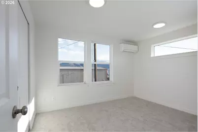 1676 Tucker Rd, Hood River, OR 97031 - Photo 9