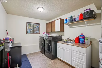3454 NE 5th Ct, Gresham, OR 97030 - Photo 25