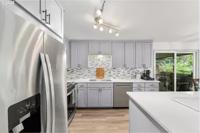 10250 SW Bryton Ct, Wilsonville, OR 97070 - Photo 11