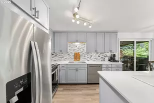 10250 SW Bryton Ct, Wilsonville, OR 97070 - Photo 11