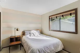 10135 SW Riverwood Ln, Portland, OR 97224 - Photo 23