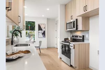 305 SE Jetty Ave, Lincoln City, OR 97367 - Photo 9