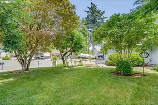 19500 SW Alderwood Ct, Beaverton, OR 97003 - Photo 3