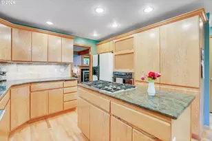 19500 SW Alderwood Ct, Beaverton, OR 97003 - Photo 11