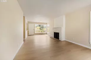10244 SW 40th Ave, Portland, OR 97219 - Photo 7