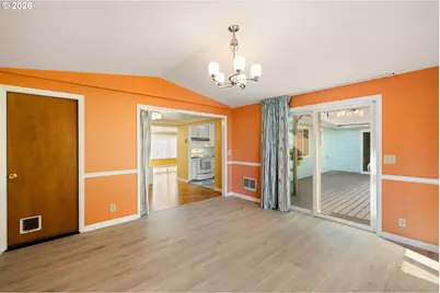 1666 Evergreen Dr, Eugene, OR 97404 - Photo 19