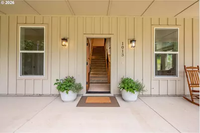1013 N Bodine Rd, Kelso, WA 98626 - Photo 3