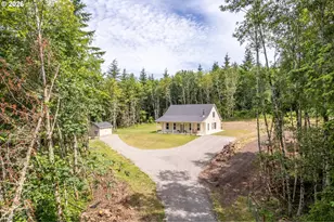 1013 N Bodine Rd, Kelso, WA 98626 - Photo 1