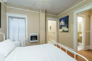 2109 NW Irving St, Portland, OR 97210 - Photo 11