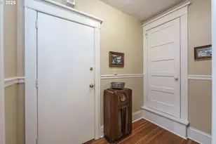 2109 NW Irving St, Portland, OR 97210 - Photo 7