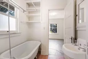 823 SE 45th Ave, Portland, OR 97215 - Photo 13