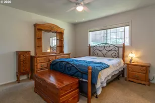 956 W Pilger St, Roseburg, OR 97471 - Photo 15
