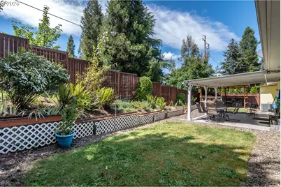 956 W Pilger St, Roseburg, OR 97471 - Photo 31