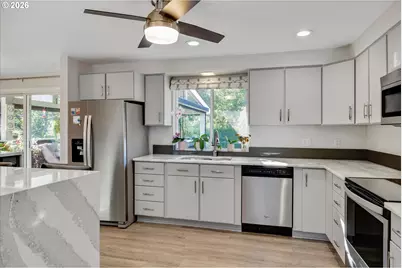 2074 SE Linden Pl, Gresham, OR 97080 - Photo 13