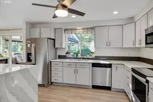 2074 SE Linden Pl, Gresham, OR 97080 - Photo 13