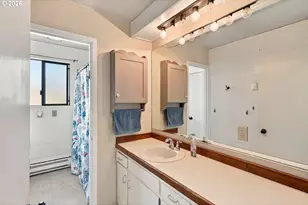 900 Oakway Dr, Coos Bay, OR 97420 - Photo 19