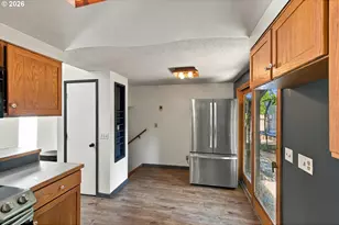 900 Oakway Dr, Coos Bay, OR 97420 - Photo 15