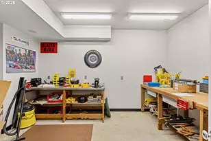 14400 Uplands Dr, Lake Oswego, OR 97034 - Photo 39