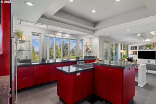 14400 Uplands Dr, Lake Oswego, OR 97034 - Photo 17