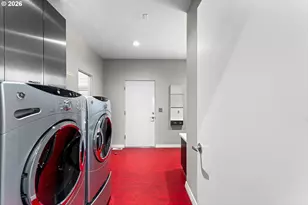 14400 Uplands Dr, Lake Oswego, OR 97034 - Photo 33