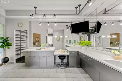 14400 Uplands Dr, Lake Oswego, OR 97034 - Photo 29