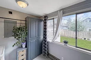 355 24th St, Salem, OR 97301 - Photo 9