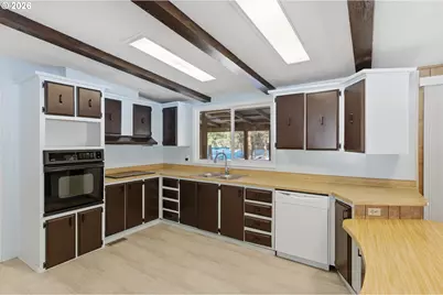 15864 Green Forest Rd, La Pine, OR 97739 - Photo 19