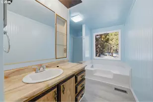 15864 Green Forest Rd, La Pine, OR 97739 - Photo 7