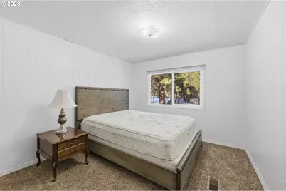15864 Green Forest Rd, La Pine, OR 97739 - Photo 13