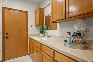1311 Victorian Way, Eugene, OR 97401 - Photo 19