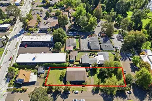 121 W C St, Springfield, OR 97477 - Photo 43