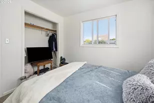 121 W C St, Springfield, OR 97477 - Photo 25