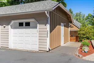 3681 Colony Oaks Dr, Eugene, OR 97405 - Photo 29