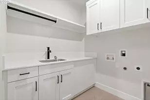 1842 S Pine St, Canby, OR 97013 - Photo 19
