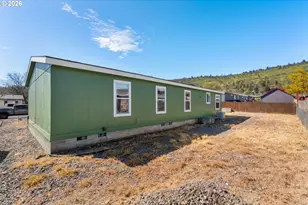 915 Home St, The Dalles, OR 97058 - Photo 29