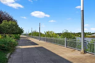 2144 NW 16th Ave, Portland, OR 97209 - Photo 35