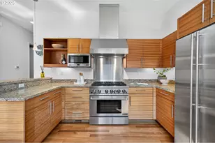 2144 NW 16th Ave, Portland, OR 97209 - Photo 17