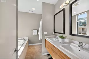 2144 NW 16th Ave, Portland, OR 97209 - Photo 25