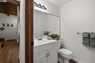 252 Foxtail Dr, Eugene, OR 97401 - Photo 11