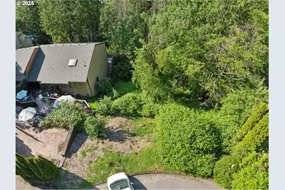 9825 SW Ventura Ct, Tigard, OR 97223 - Photo 1