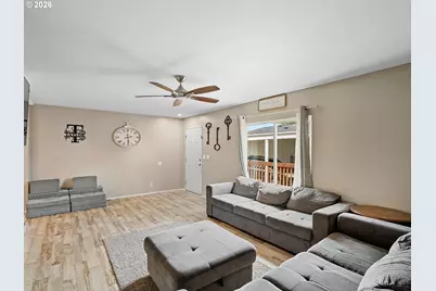 907 York St #84, Aumsville, OR 97325 - Photo 11