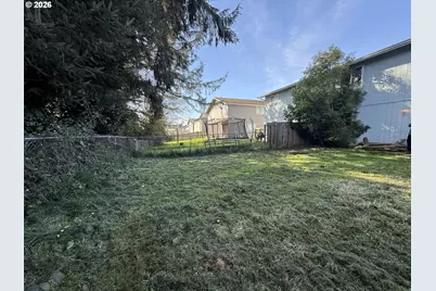 226 Cypress St, Brookings, OR 97415 - Photo 17