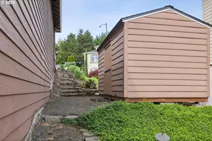 16432 SE Meadowland Ct, Portland, OR 97236 - Photo 41
