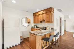 16432 SE Meadowland Ct, Portland, OR 97236 - Photo 35