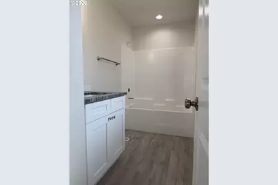 915 SE New Dream Ave, Irrigon, OR 97844 - Photo 7